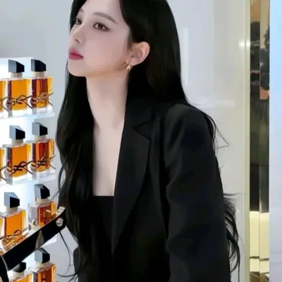 Karina: DeepBrain AI companion portrait for free online chat and open conversations