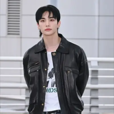 Hyunjin: Customizable AI girlfriend/boyfriend avatar with lifelike personality traits	