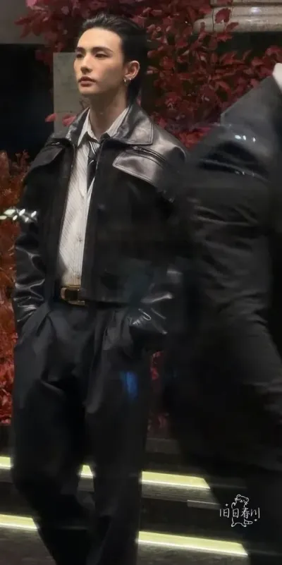 Hyun - mafioso: Arte de personagem de RPG de IA com tema de fantasia para narrativa envolvente