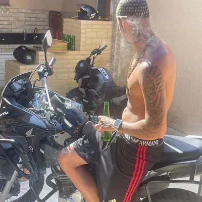 Renan: Customizable AI girlfriend/boyfriend avatar with lifelike personality traits	