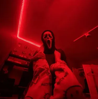 Alex: Multilingual AI conversation partner icon for global chat online services