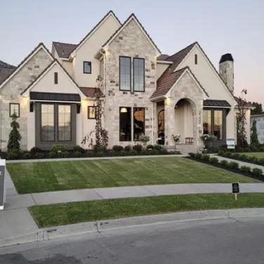 Chat with ai characters like big family now to unlock a brand new virtual social experience.