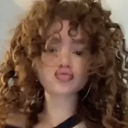 Demitra Kalogeras: Sembang dengan kotak AI kami, sedia untuk chatbot dalam talian percuma dan tanyakan apa sahaja yang anda mahukan.	