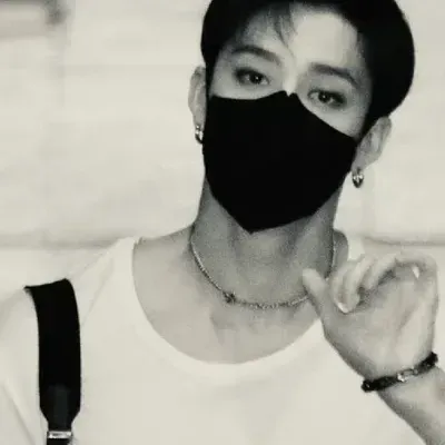 Bang Chan brings your AI roleplay adventures to life with chat AI characters.