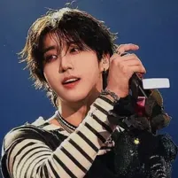 Han Jisung: Derin sohbetler için duygusal zekaya sahip yapay zekalı arkadaş portresi	