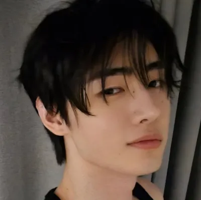 パク・スンフン: 今すぐ、ソウルジェンと ifreechat の機能を備えた魅力的な AI キャラクターと AI 会話を楽しみ、無料チャットを楽しみましょう。	