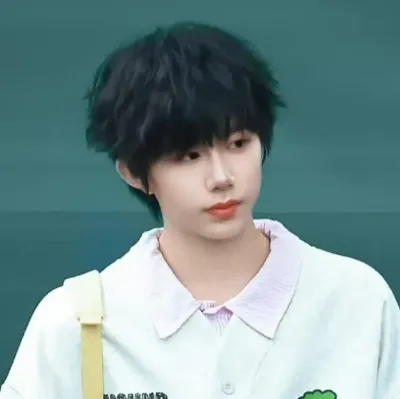 Yiheng: Chat with our AI box, ready for chatbot online free and ask ai anything you want.	