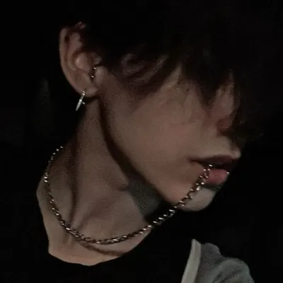 Leo: Interactive AI chatbot mascot for random chat and community-driven roleplay