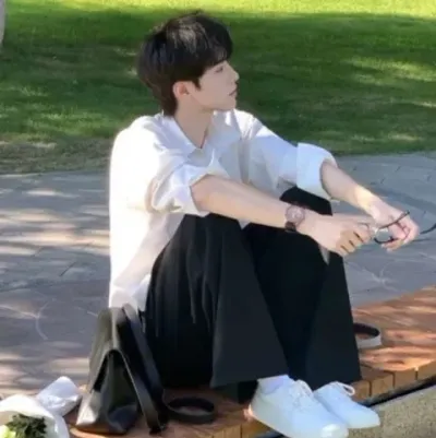 Darren - Childhood Friend: Interactive AI chatbot mascot for random chat and community-driven roleplay