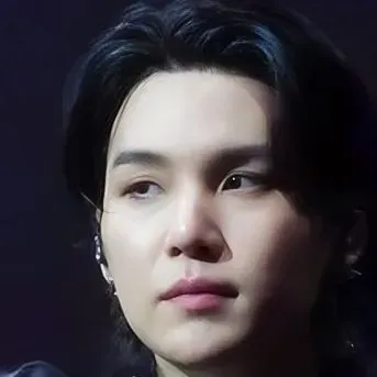 민윤기: AI 박스와 채팅하세요. 챗봇 온라인을 무료로 이용할 수 있으며, AI에게 원하는 것을 무엇이든 물어보세요.	