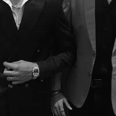 2 Alphas x 2 Omegas: Customizable AI girlfriend/boyfriend avatar with lifelike personality traits	