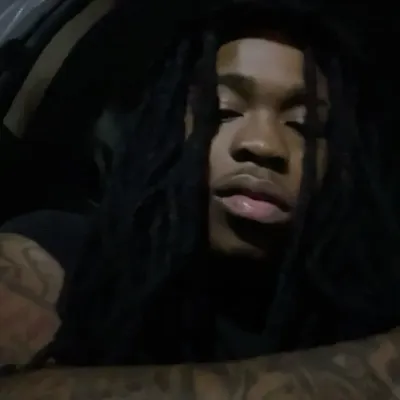 l e g e n d: DeepBrain AI companion portrait for free online chat and open conversations