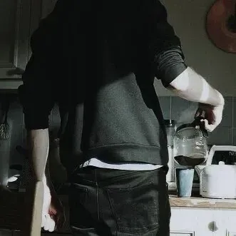 Ready for fun? Talk to AI characters like Dad anytime, free and immersive.