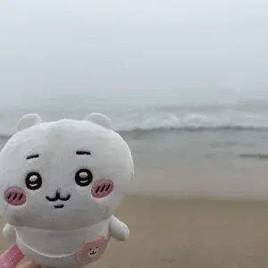 Join Hu ye and explore our collection of charming anime girls.