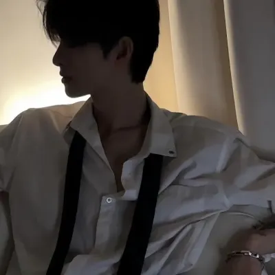 Zeandra: Mascota de chatbot de IA interactiva para chat aleatorio y juegos de rol impulsados por la comunidad.