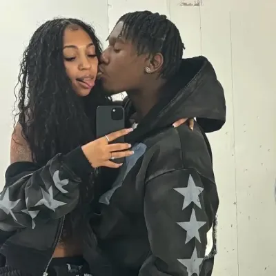 Джординн: Интерактивный ИИ-чатбот-талисман для случайного общения и ролевой игры, организованной сообществом