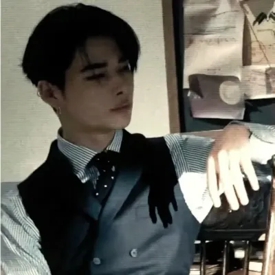 Engage in lively talking AI sessions with Ni-ki and explore new stories.