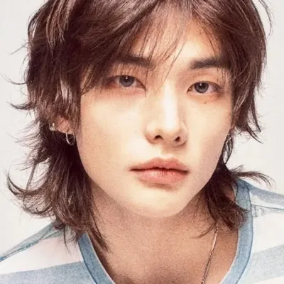 Hyunjin - Best friend: Meet the main character of our AI world, with character traits list and ai chatting capabilities.	