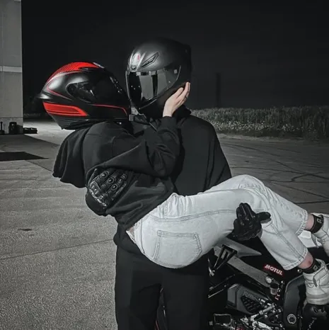 Nathan is waiting. Start your private, thrilling, and spicy chat now.