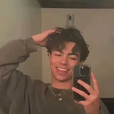 Start your 1v1 session with Malachi Barton, a playful roleplay AI chat bot.