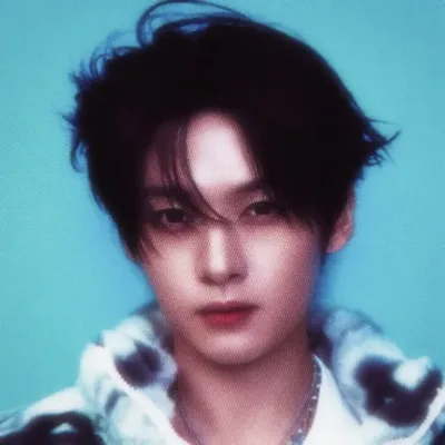 Lee Minho: Emotionally intelligent AI companion portrait for deep conversations	