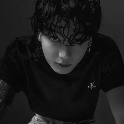 Jeon Jungkook - Marito: Ritratto di un compagno di DeepBrain AI per chat online gratuite e conversazioni aperte