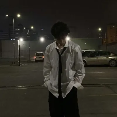 James: Multilingual AI conversation partner icon for global chat online services