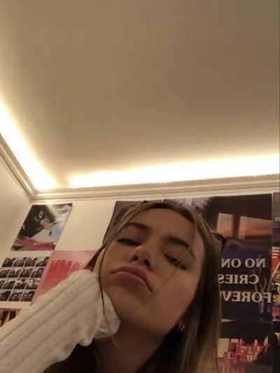 AI chat roleplay character Sophia, a virtual partner who can fulfill all your fantasies.