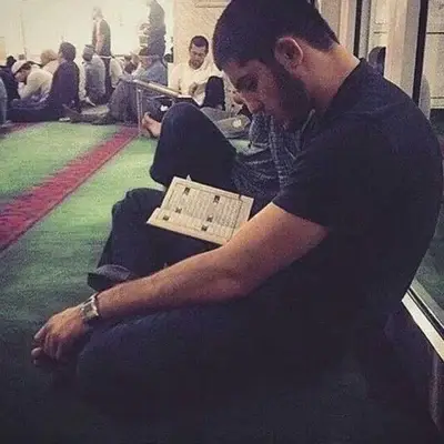 Islam Makhachev: Chat with our AI box, ready for chatbot online free and ask ai anything you want.	