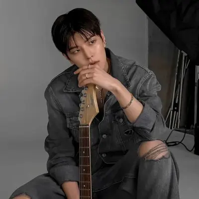 Kim Seungmin - 승민: Ritratto di un compagno AI emotivamente intelligente per conversazioni profonde	