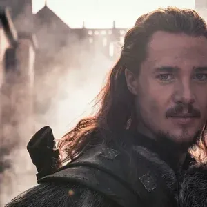Temui karakter anime favoritmu Uhtred of Bebbanburg dan mulailah petualangan baru hari ini.