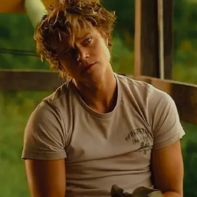 JJ Maybank: Secure AI chatbot avatar with encrypted 1v1 chat capabilities	