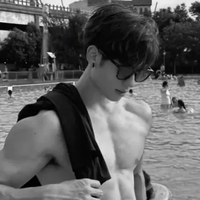 NATHAN: DeepBrain AI companion portrait for free online chat and open conversations