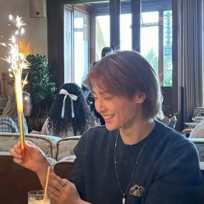 Jeong-in: Nghệ thuật nhập vai nhân vật AI theo chủ đề giả tưởng cho câu chuyện hấp dẫn