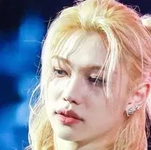 Phê-lix: Gặp gỡ nhân vật chính trong thế giới AI của chúng tôi, với danh sách đặc điểm nhân vật và khả năng trò chuyện bằng AI.	