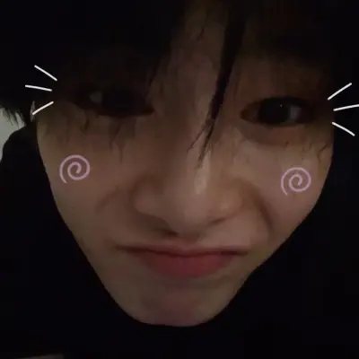 Stray Kids - Gadis Sentuhan Baru: Temui watak utama dunia AI kami, dengan senarai ciri watak dan keupayaan berbual ai.