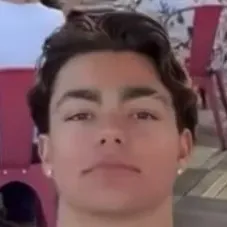 Malachi Barton: Multilingual AI conversation partner icon for global chat online services