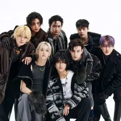 Stray Kids: Playful AI chatbot mascot enhancing user engagement in random chats	