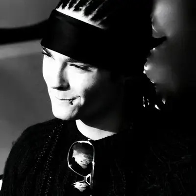 Tom kaulitz: Engage in ai conversation with this charming AI character, featuring soulgen and ifreechat capabilities for free chat now.