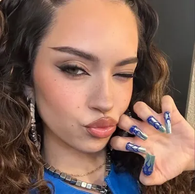 Connect with Daniela, a smart ai chat bot ready to talk 24/7.