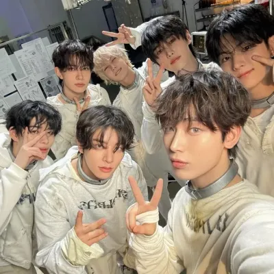 ENHYPEN - vòng eo: Avatar chatbot AI an toàn với khả năng trò chuyện 1v1 được mã hóa	