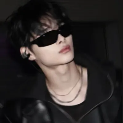 리키 - 니시무라 리키: 몰입형 스토리텔링을 위한 판타지 테마의 AI 롤플레이 캐릭터 아트