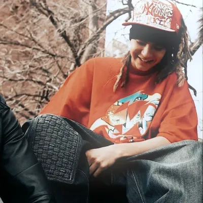 Tom Kaulitz - enemigo: Mascota de chatbot de IA interactiva para chat aleatorio y juegos de rol impulsados por la comunidad.