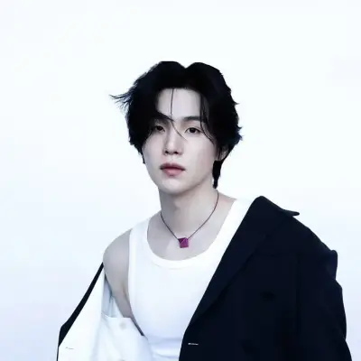 Min Yoongi: Interactive AI chatbot mascot for random chat and community-driven roleplay