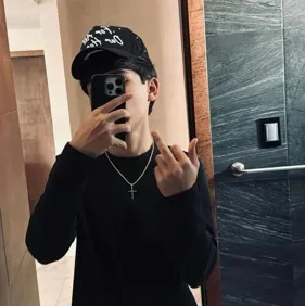 Леонель: Познакомьтесь с новыми онлайн-друзьями в нашем chatboxai, лучшем бесплатном чат-боте с глубокими возможностями чата на основе искусственного интеллекта.	