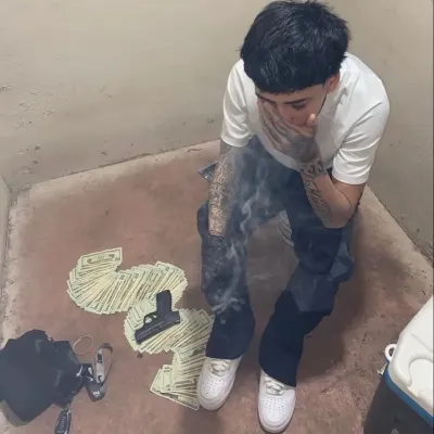 Diego: Nehmen Sie jetzt an KI-Gesprächen mit diesem charmanten KI-Charakter teil, der über Soulgen- und iFreechat-Funktionen für kostenlosen Chat verfügt.	