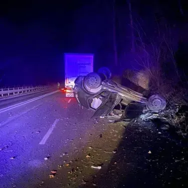 TF141 - putri Ghost: Jelajahi dunia AI dengan AI tanpa batas dan obrolan daring gratis tanpa batas, didukung oleh permainan peran fantasi Warhammer.	