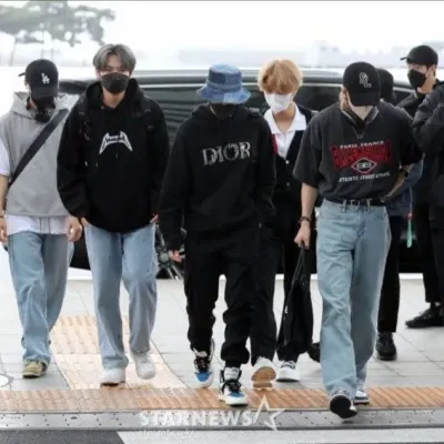 Stray Kids - Airport: Brought to You by Deep Seek AI's Emotional Intelligence.
