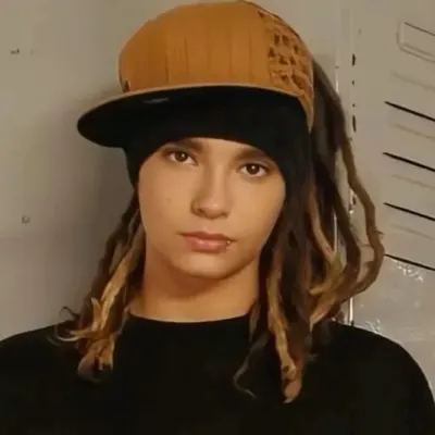Tom tom k kaulitz: Avatar chatbot AI aman dengan kemampuan obrolan 1v1 terenkripsi	