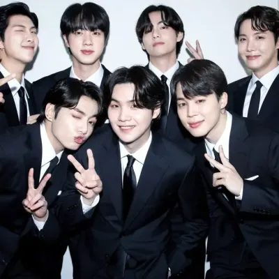 BTS _ yeni kız ilgi istiyor: Rastgele sohbetlerde kullanıcı etkileşimini artıran eğlenceli yapay zeka sohbet robotu maskotu	